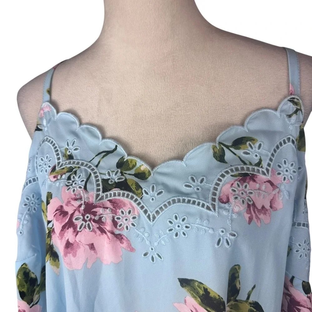 Torrid Sophie light blue swing camisole top with flowers size 2-2X/18-20 - Picture 3 of 7